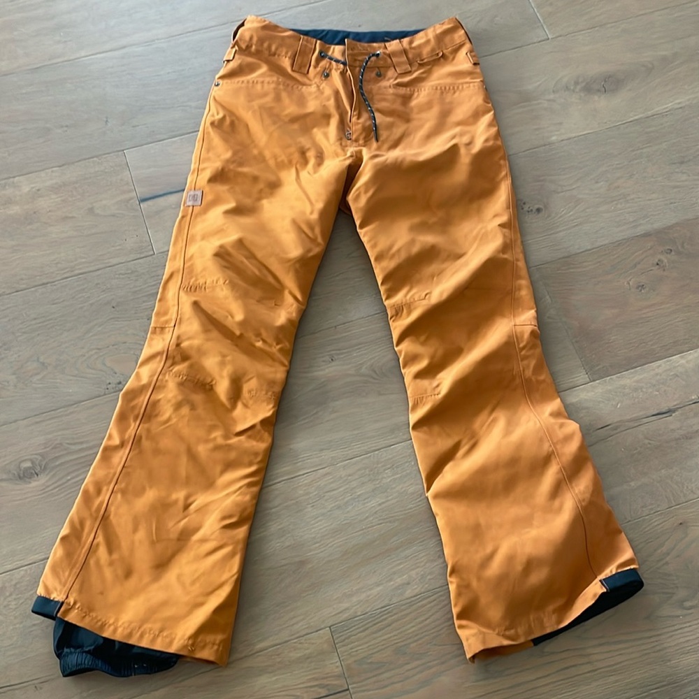 DC snowboard pants